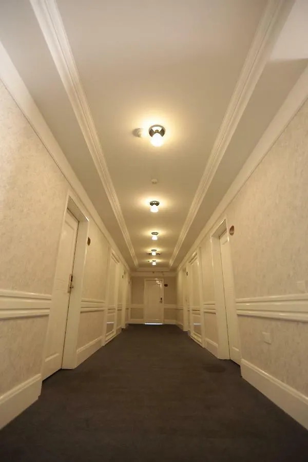 Amber Hotel Baku 4*,